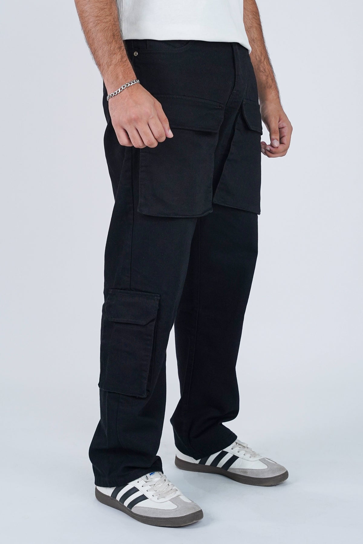 RELAXED CARGO JEANS