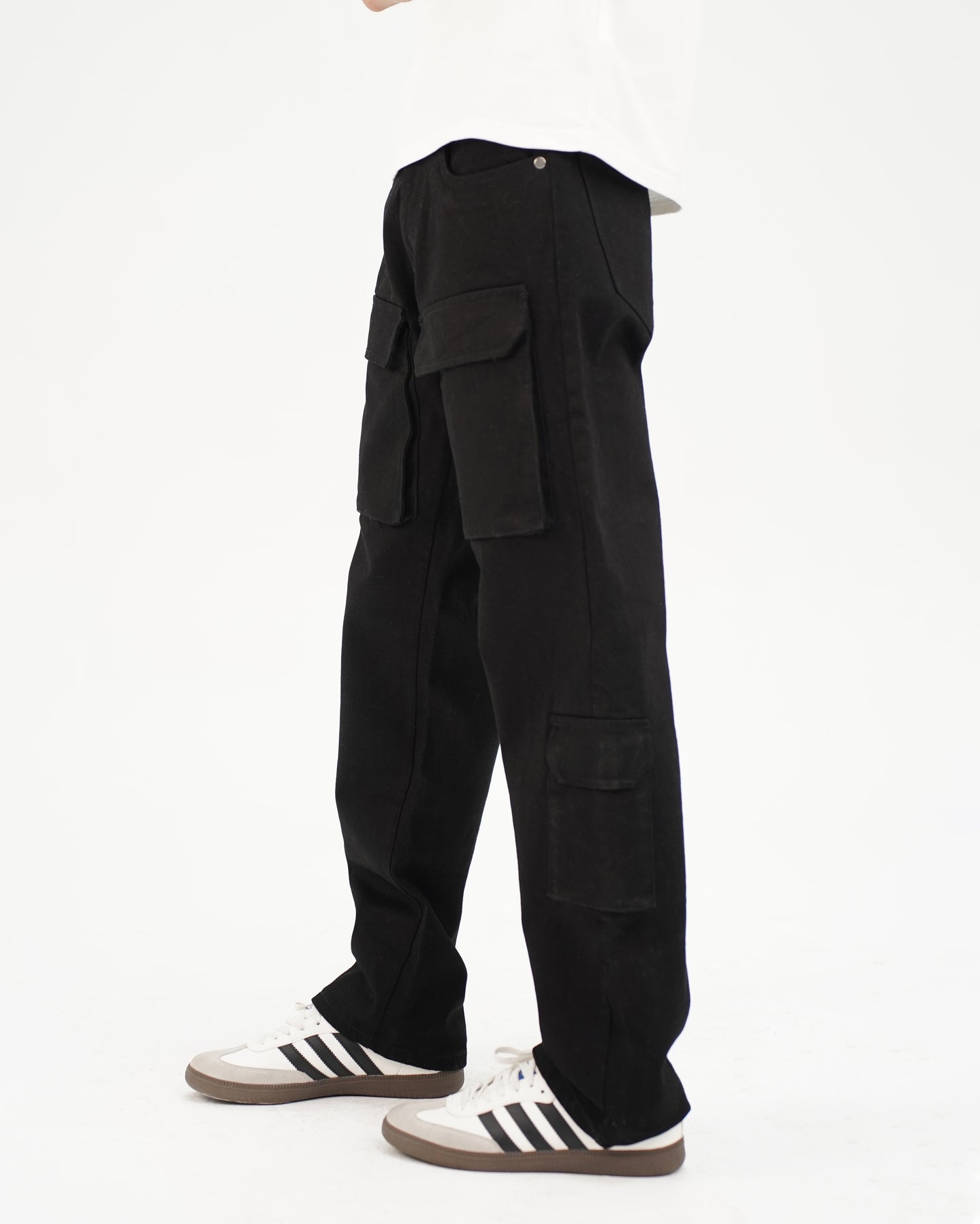 RELAXED CARGO JEANS