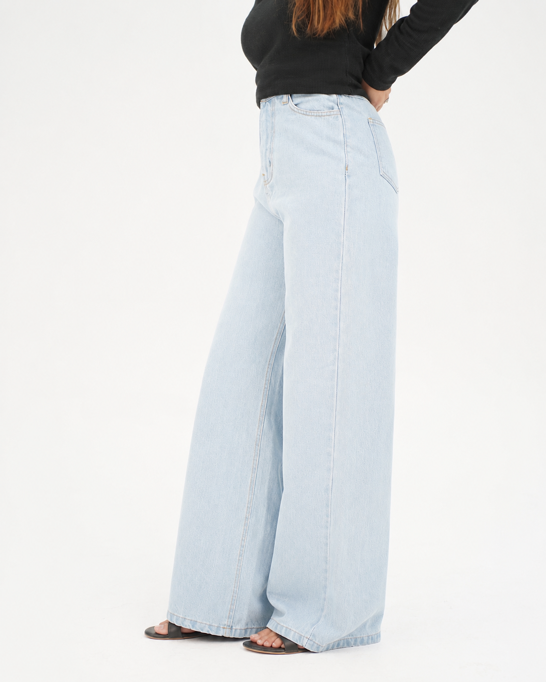 WIDE LEG JEANS - HIGH RISE - LIGHT BLUE
