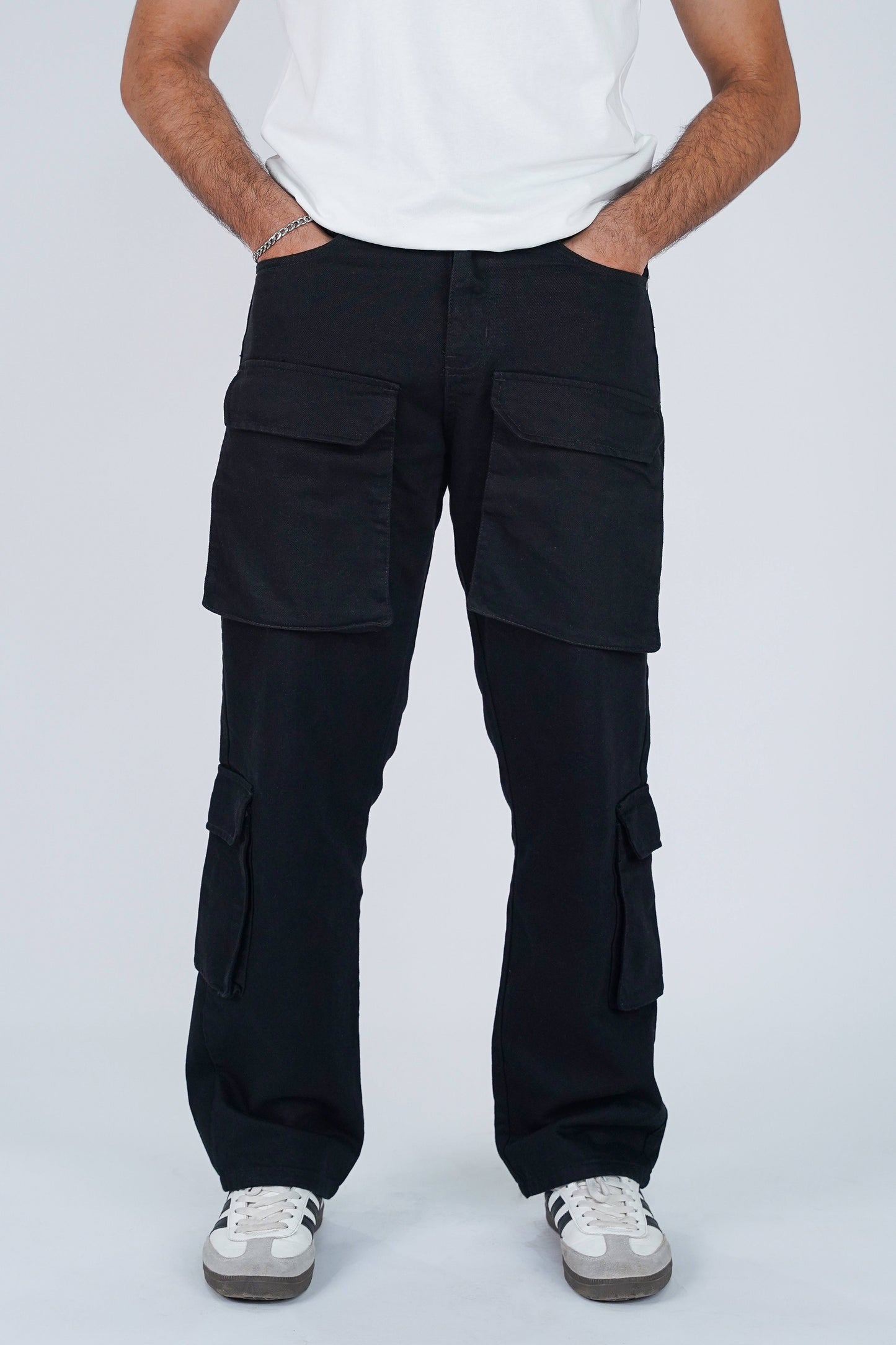 RELAXED CARGO JEANS